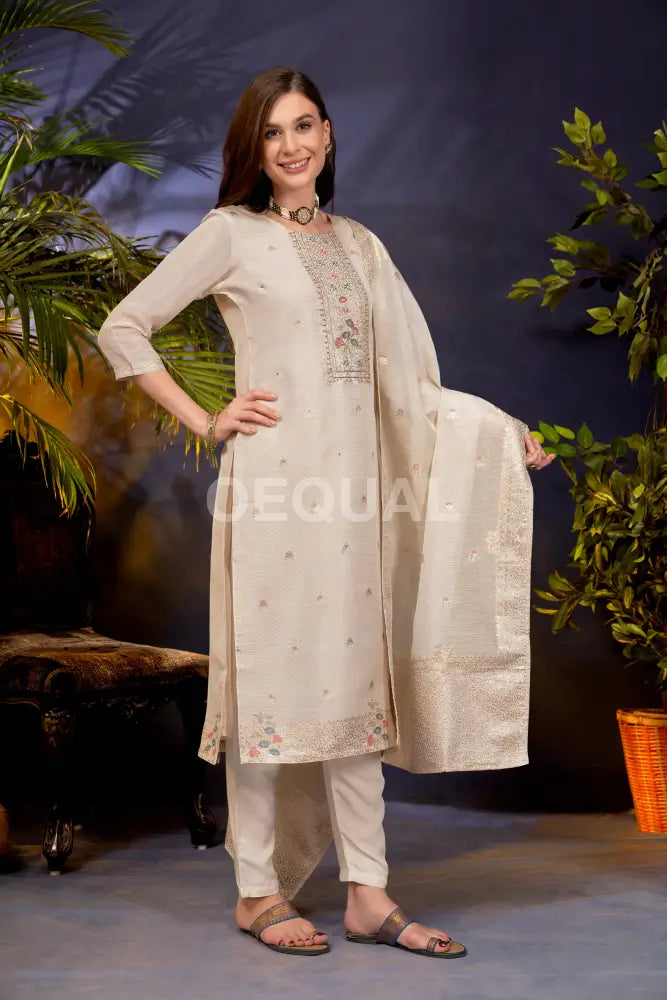 Linen Tissue Kurta Set With Jacquard Duppata Sets